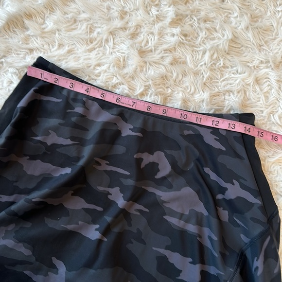 Athleta Match Point printed black camo Skort 13.5” Small - Picture 12 of 12